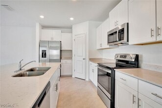 19931 Green Pasture Rd in Lehigh Acres, FL - Foto de edificio - Building Photo