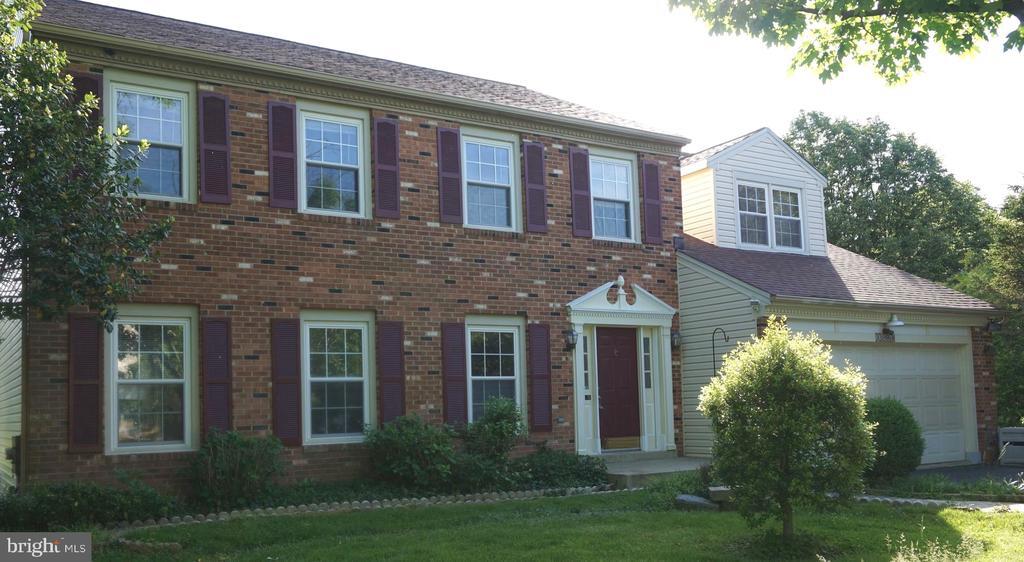 15508 Fellowship Way in North Potomac, MD - Building Photo