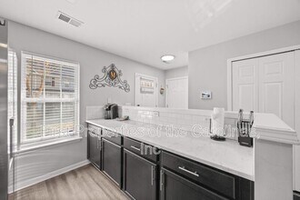 16865 Timber Crossing Rd in Charlotte, NC - Building Photo - Building Photo