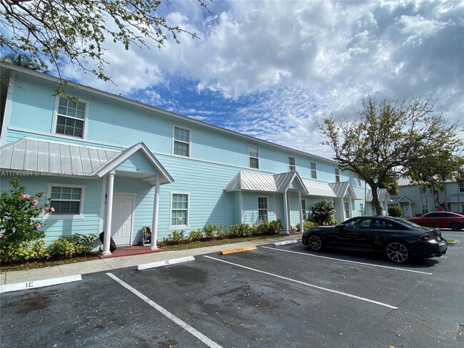 4216 Leo Ln in Riviera Beach, FL - Building Photo - Building Photo