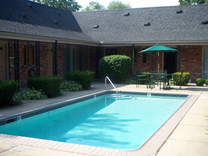 Carriage House in Royal Oak, MI - Foto de edificio