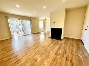 430 E San Jose Ave in Burbank, CA - Building Photo - Building Photo