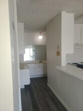 160 S El Molino Ave in Pasadena, CA - Foto de edificio - Building Photo