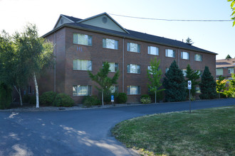 George Fox University - Le Shana Hall in Newberg, OR - Building Photo - Building Photo