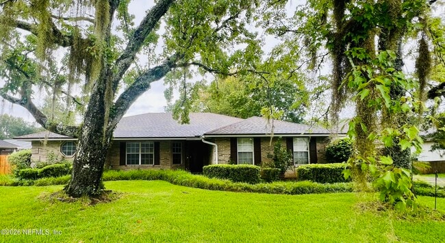 property at 1800 Castille Dr