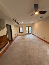 327 Hudson Ave, Unit Apartment #1 in Albany, NY - Building Photo - Building Photo