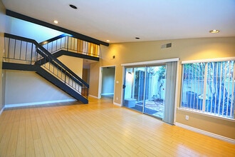 10051 Valley Circle Blvd in Chatsworth, CA - Building Photo - Building Photo