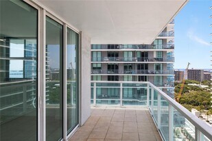1250 S Miami Ave, Unit 2501 in Miami, FL - Building Photo