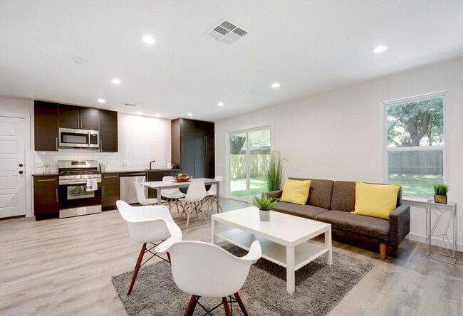 306 Tamworth Ave