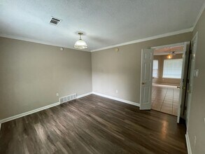 7472 Creekside Dr in Olive Branch, MS - Foto de edificio - Building Photo