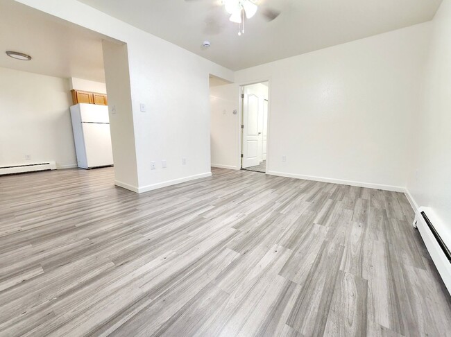 1330 Zephyr St
