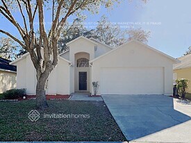 2515 Clareside Dr in Valrico, FL - Building Photo