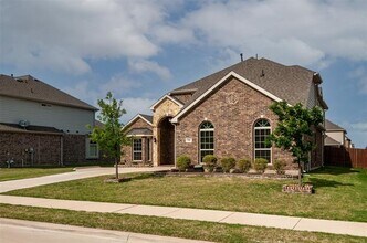 808 Hertfordshire Ln in Mansfield, TX - Building Photo - Building Photo