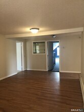 311 Racebrook Rd in Orange, CT - Building Photo - Building Photo