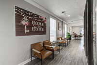 Matador North Apartments in Lexington, KY - Building Photo - Interior Photo