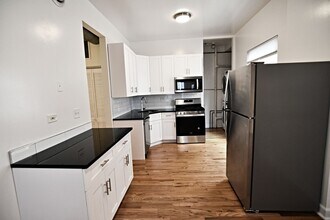 732 W. Grace / 3803-3809 N. Broadway in Chicago, IL - Foto de edificio - Interior Photo