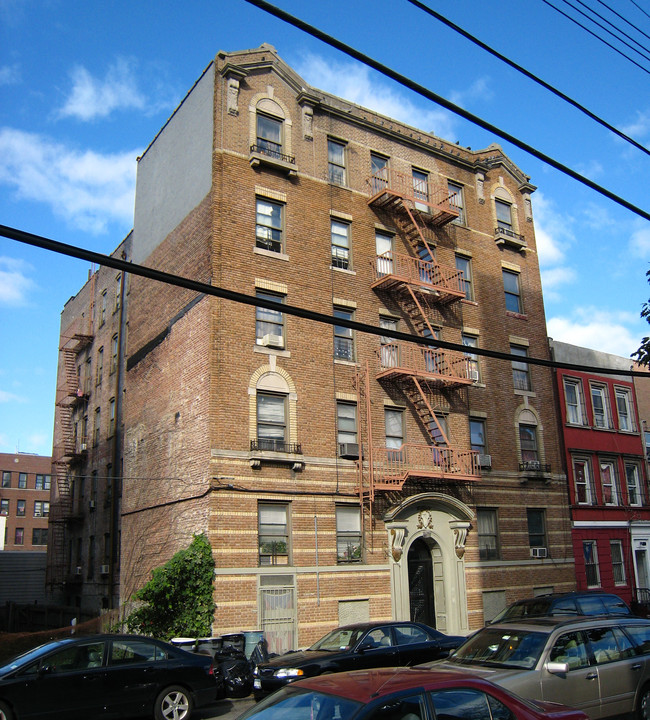 2235 Bathgate Ave in Bronx, NY - Building Photo - Building Photo