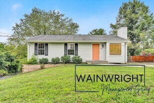 3524 View Ave in Cave Spring, VA - Building Photo