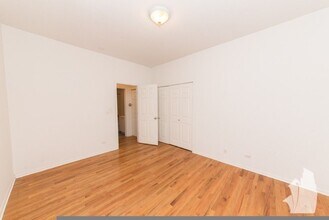 1022 N Damen Ave in Chicago, IL - Building Photo - Building Photo