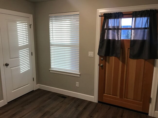 3417 W Antler Ave in Redmond, OR - Building Photo - Building Photo