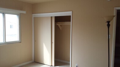 8612 S 12th Ave in Inglewood, CA - Building Photo - Building Photo