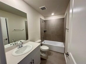 2106 Dunbar Dr in Sherman, TX - Building Photo - Building Photo