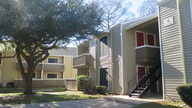 Shadow Forest Apartments in Monroe, LA - Foto de edificio - Building Photo