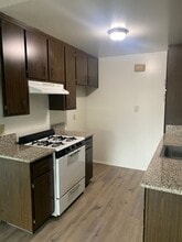 2653 Phipps Ave in Simi Valley, CA - Building Photo - Building Photo