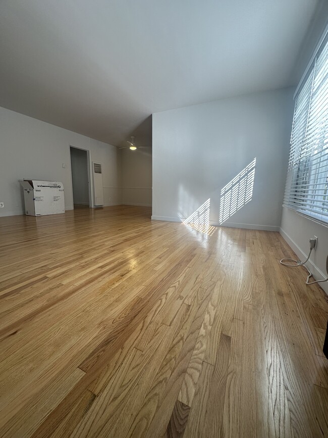 8350 Blackburn Ave, Unit A1 in Los Angeles, CA - Building Photo - Building Photo