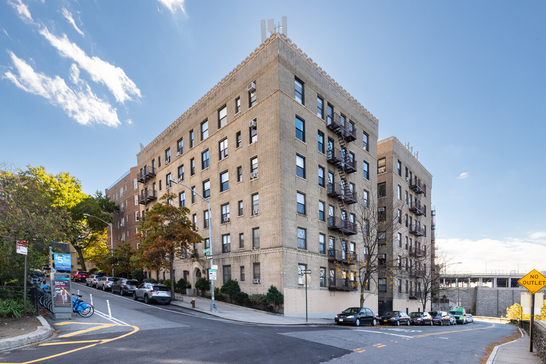 The Falkland in New York, NY - Building Photo