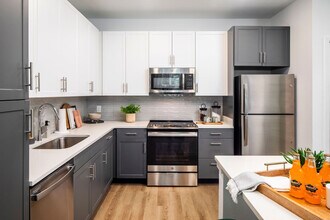 The Shores at Lake Howell in Casselberry, FL - Foto de edificio - Building Photo