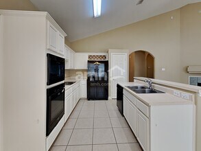 14 Sweetwood in San Antonio, TX - Foto de edificio - Building Photo