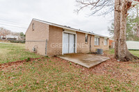 3558 Stratford Dr photo'