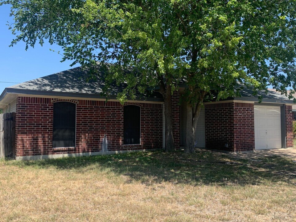 2703 Cross Timber Dr in Killeen, TX - Building Photo