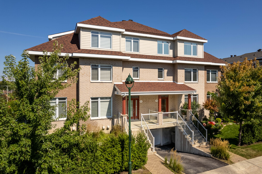 4792 Vittorio-Fiorucci Rue in Montréal, QC - Building Photo