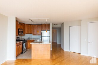 545 N Dearborn St, Unit 1611 in Chicago, IL - Building Photo - Building Photo