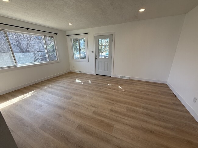 4713 Diana Dr in Great Falls, MT - Building Photo - Building Photo