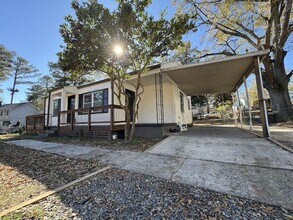 1946 Hazelwood Dr SE in Marietta, GA - Building Photo - Building Photo