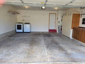 Suburban Serenity Nestled in the Heart of Lake Stevens in Lake Stevens, WA - Foto de edificio - Building Photo