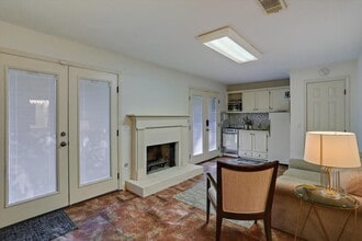 1332 Roxbury Ct, Unit 1332 Roxbury Court in Jackson, MS - Building Photo - Building Photo