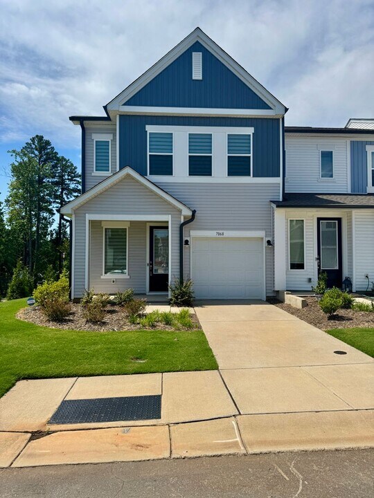 7068 Matz Wy in Charlotte, NC - Building Photo