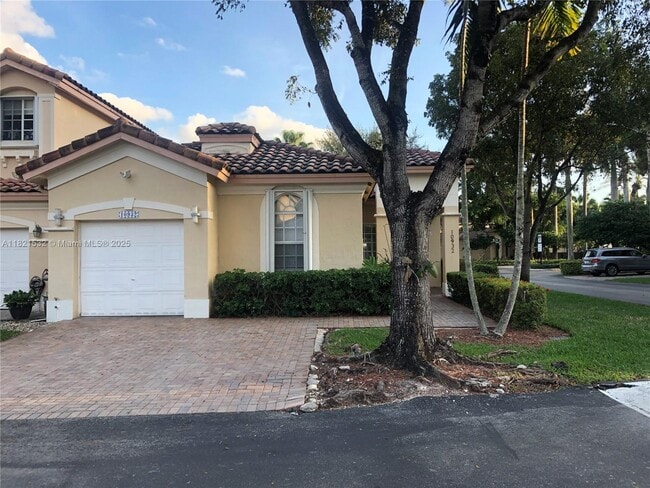 property at 10932 NW 69th St