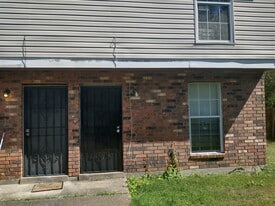 7868 S Coronet Ct, Unit D