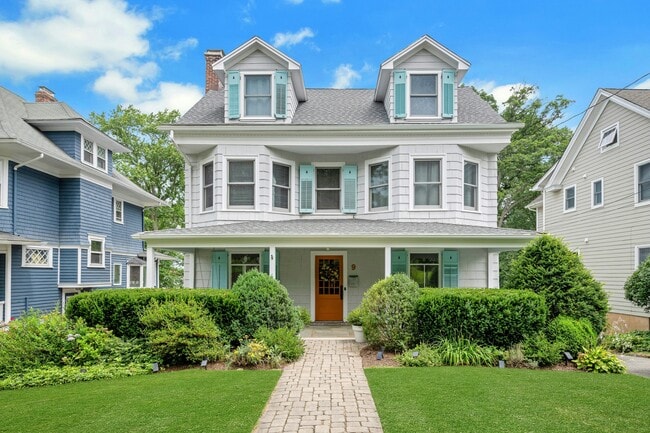 property at 9 Red Rd