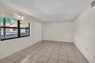 3265 Virginia St in Miami, FL - Building Photo - Building Photo