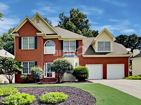 3305 Maple Terrace Dr in Suwanee, GA - Building Photo