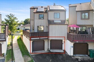 160 Goldmine Ln in Old Bridge, NJ - Building Photo - Building Photo