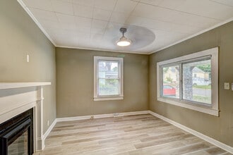 109 Ray St in Cherryville, NC - Building Photo - Building Photo