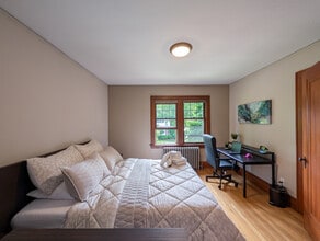 1726 East Linnwood Avenue, Unit 4 in Milwaukee, WI - Building Photo - Building Photo