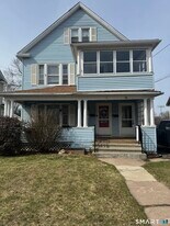 78-80 Benton St in Manchester, CT - Building Photo